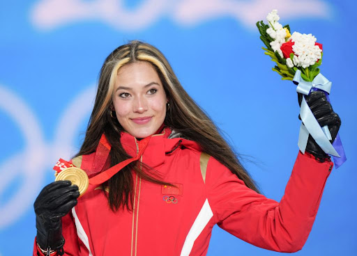 米乐M6公司：小孩子玩乒乓球台